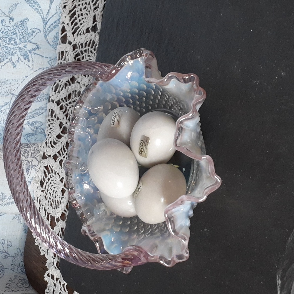 Fenton hobnail basket with 5 Enesco marble eggs collectible